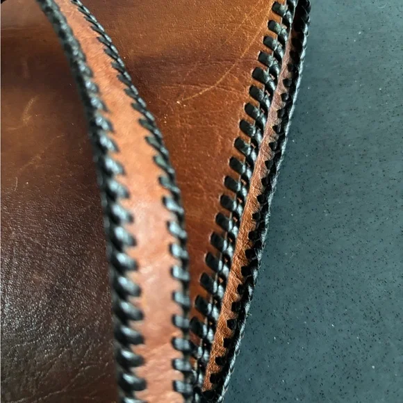 Brown Leather Floral Embossed Handbag hand tooled - Picture 9 of 9